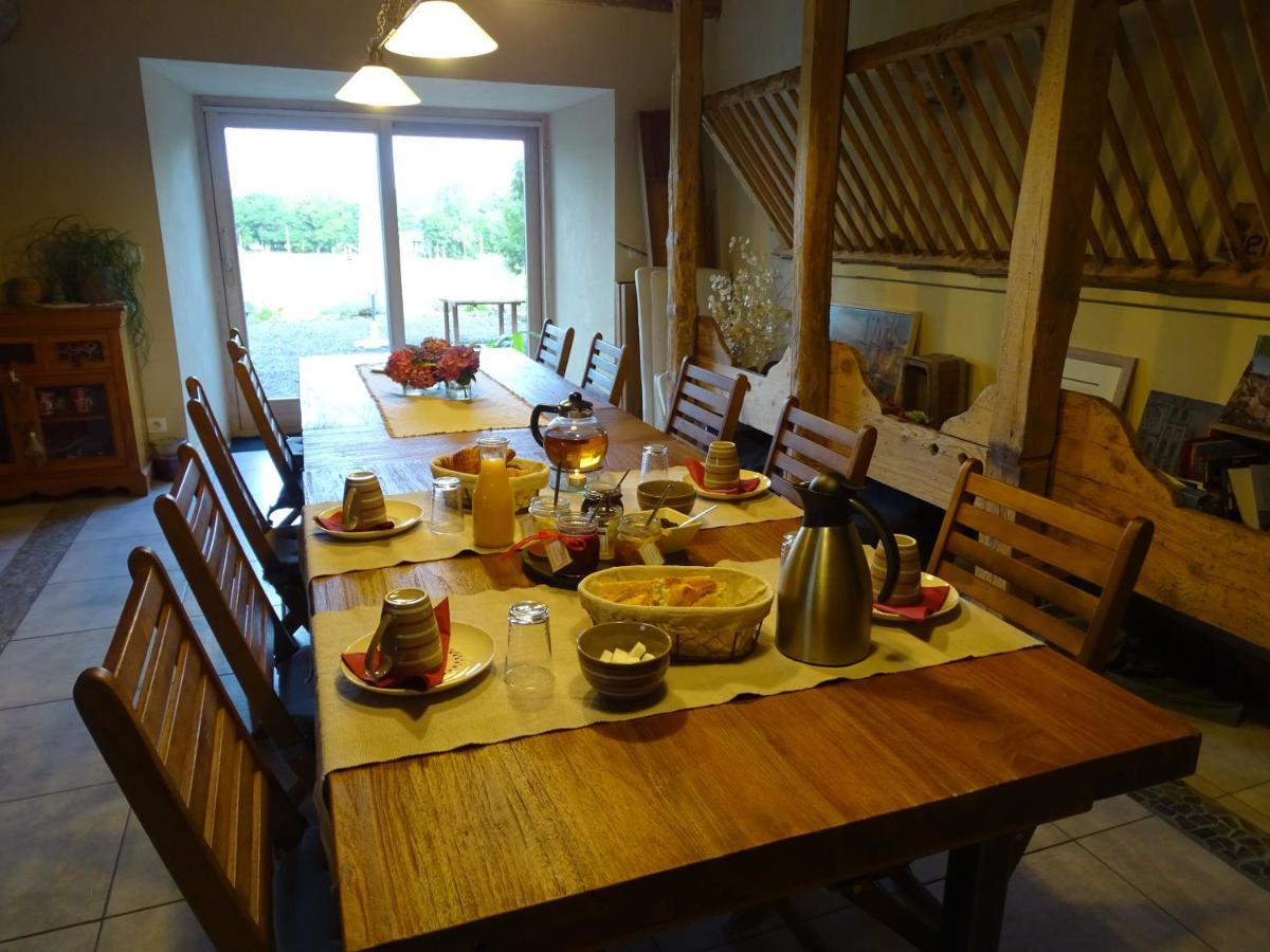 Bed and Breakfast La Ferme De Madelonnet Saint-Jeures Экстерьер фото